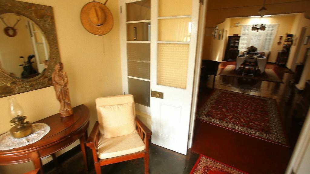 Senani Colonial Holiday Bungalow Nuwara Eliya Rom bilde