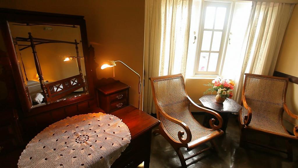 Senani Colonial Holiday Bungalow Nuwara Eliya Rom bilde