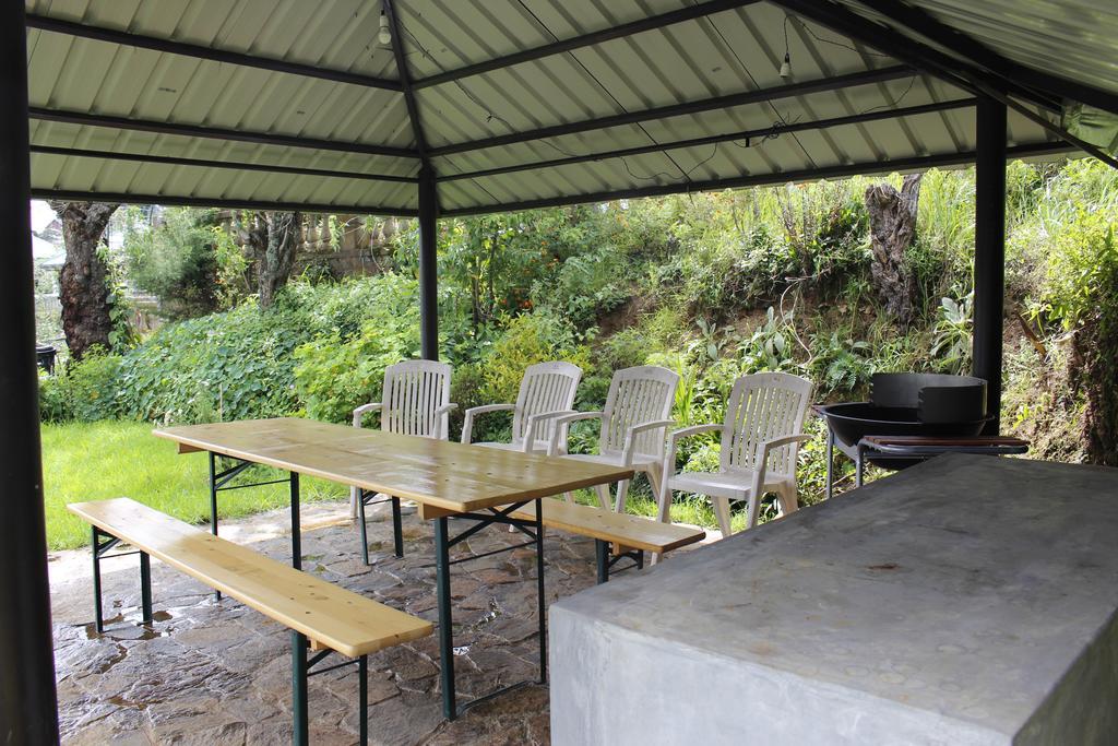 Senani Colonial Holiday Bungalow Nuwara Eliya Rom bilde